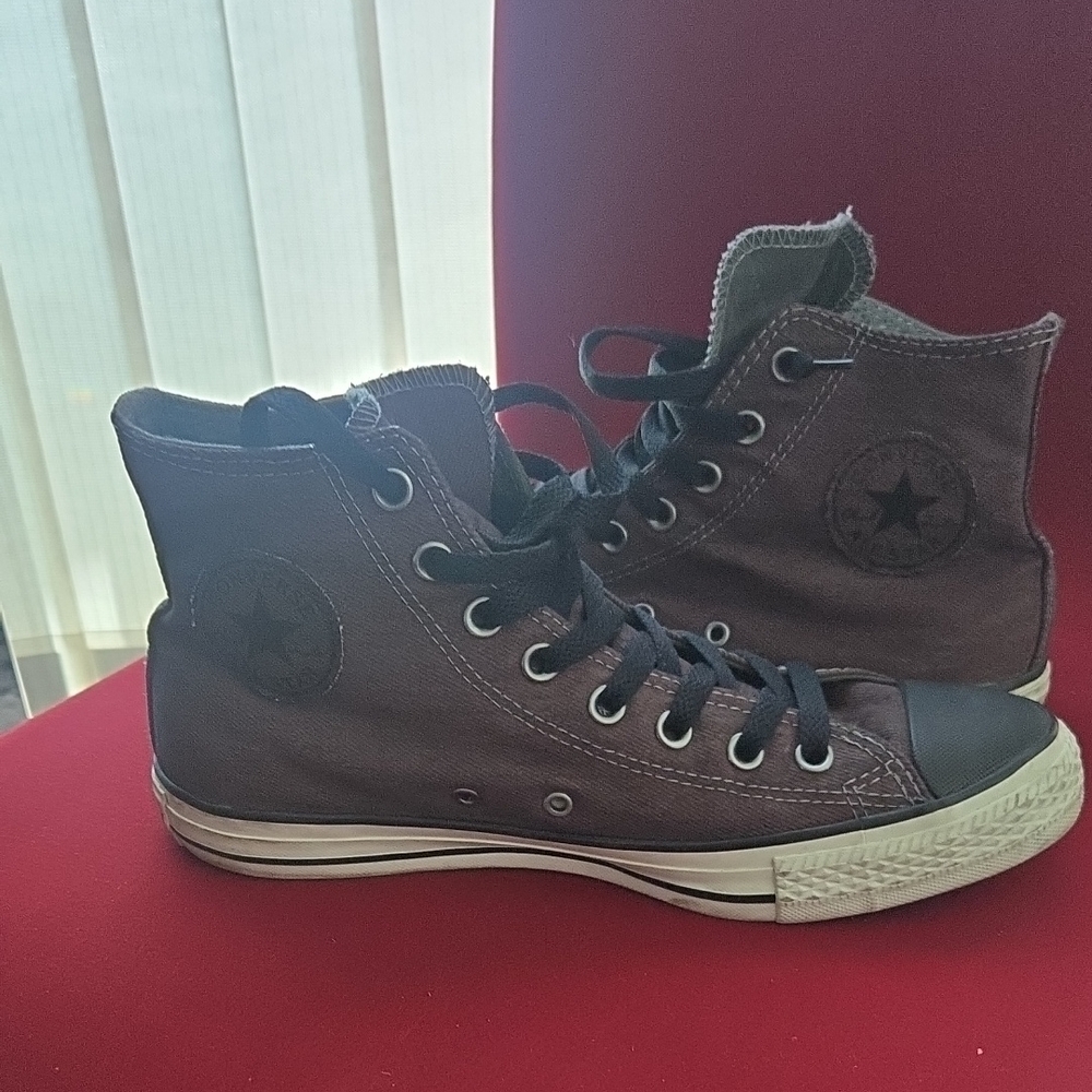 Converse Maroon High-Top Sneakers M8 W10